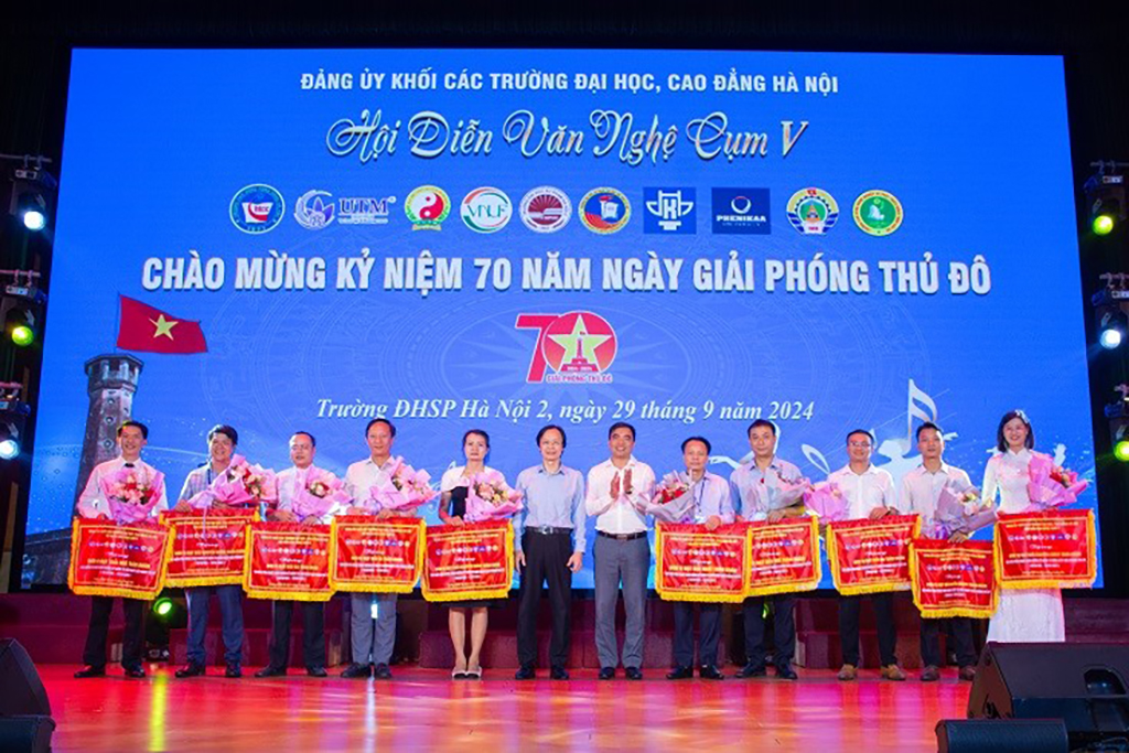 CCT1 tham gia hội diễn văn nghệ chào mừng kỷ niệm 70 năm ngày Giải phóng Thủ đô (10/10/1954 – 10/10/2024)